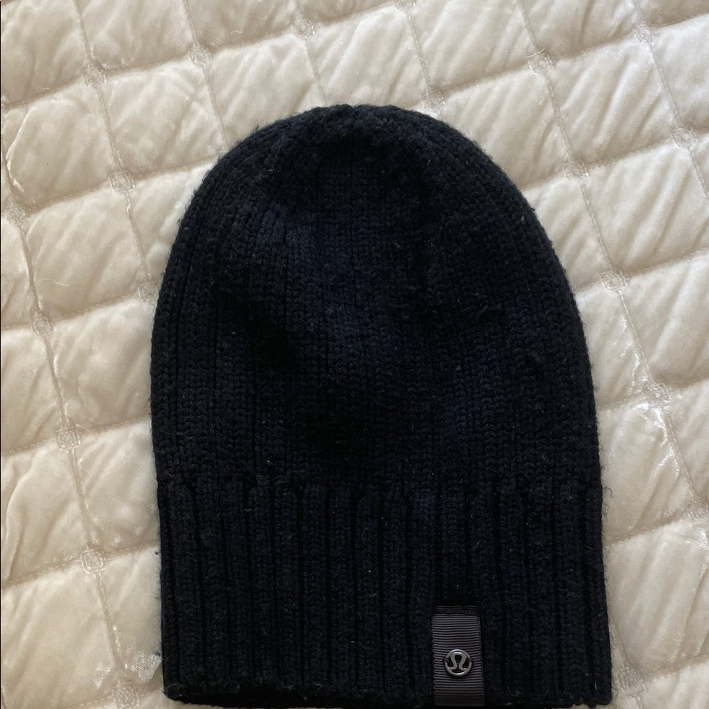 lululemon athletica Black Ribbed Knit Beanie with Logo Tab